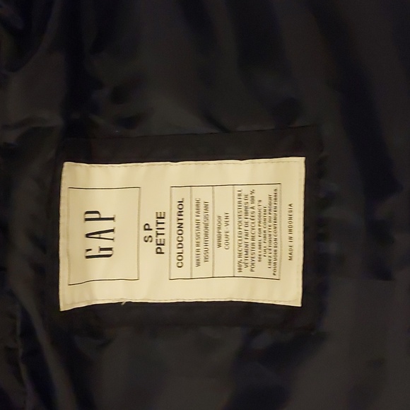 Vest - Picture 3 of 4